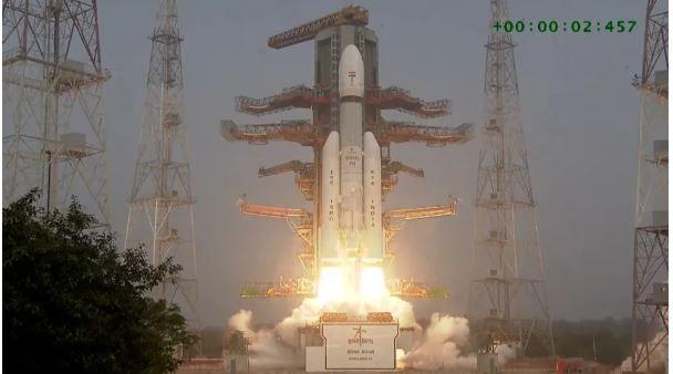 د معلوماتي ټکنالوجۍ نوي بدلونونه او پرمختګونه (قوس 1404)